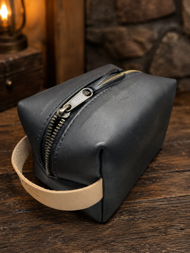 Small Leather Toiletry Bag "Dopp Bag"